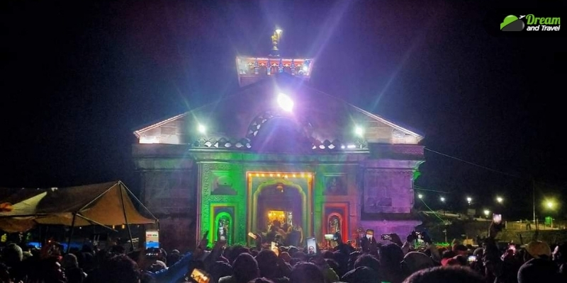 Diwali And Adi Shankaracharya Samadhi Puja In Kedarnath In Winter