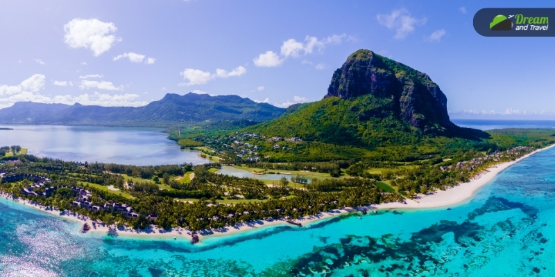 Le Morne Beach