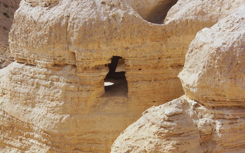 Qumran and the Dead Sea Scrolls