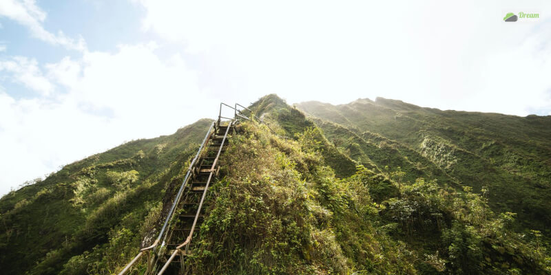 Why Is the Stairway To Heaven Hike Illegal