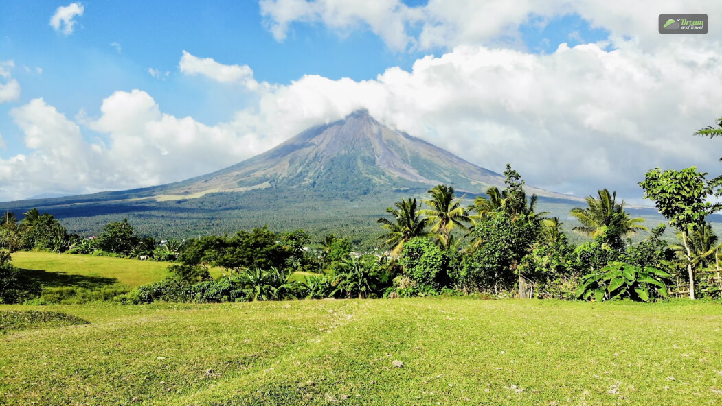 Mayon Volcano, Philippines