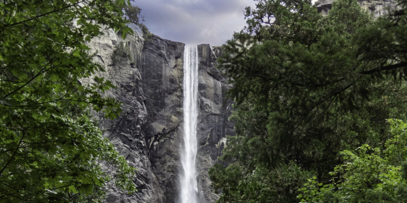 Safety Tips While Visiting The Bridalveil Fall