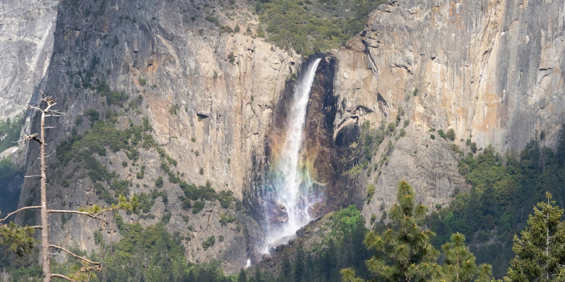 Safety Tips While Visiting The Bridalveil Fall