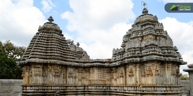 The Sacred Ensembles of the Hoysalas