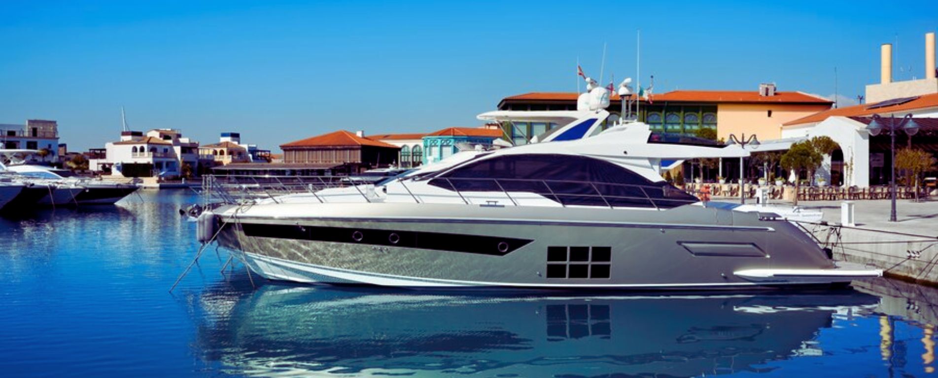 yacht charter vacation